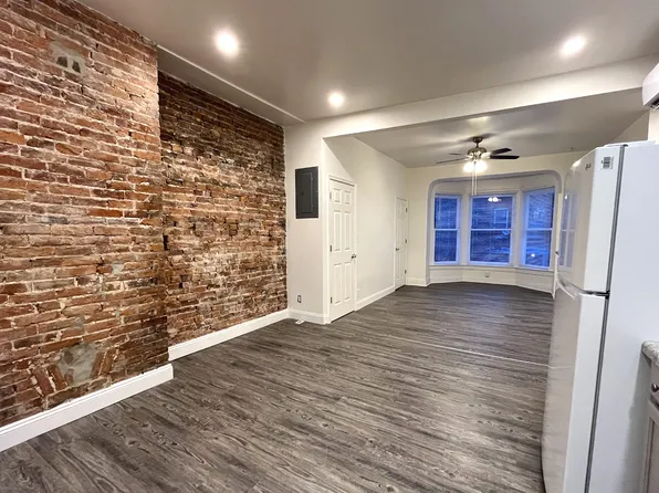 116 N Queen St APT 2, York, PA 17403