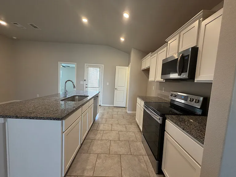 10424 Xenia Ave — Photo 14