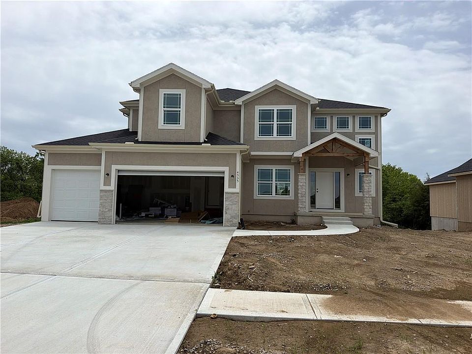 1st image of 4535 NE 86th Ter