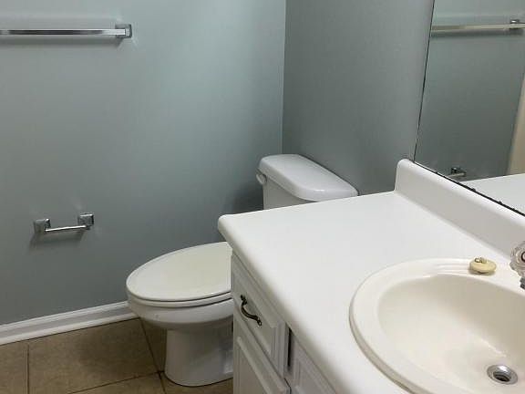 5th image of 140 Lanier Dr #200