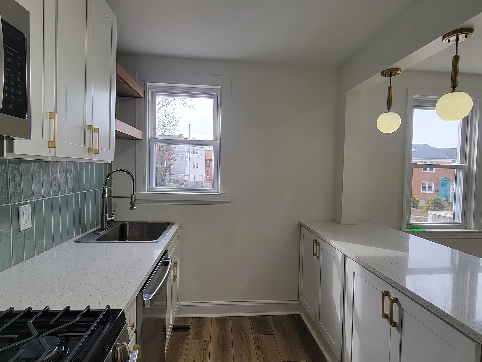 2 bed, 700 sqft, $1,350 — Photo 4
