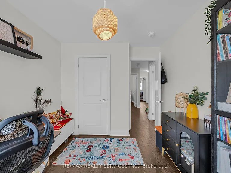 6 Lollard Way — Photo 24