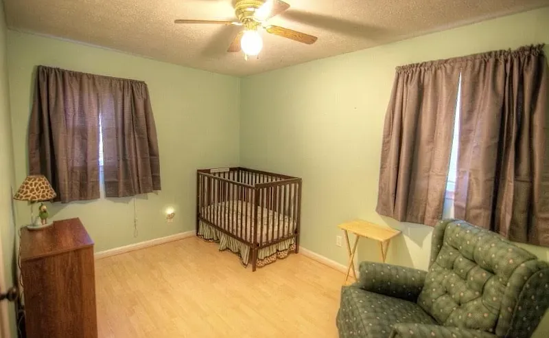 3 bed, 1.5 bath, 1256 sqft, $2,350 — Photo 4