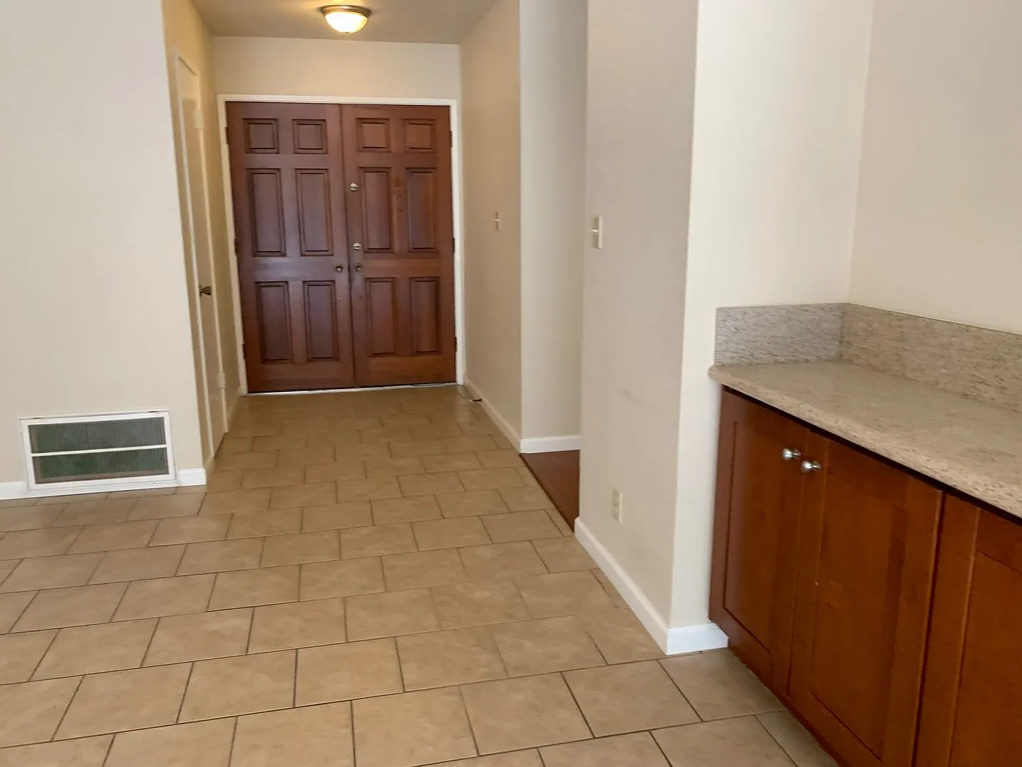 Adorable well maintained 3 bedroom 2 bath home — Photo 3