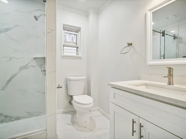 101 West 6th Street image 13 of 17