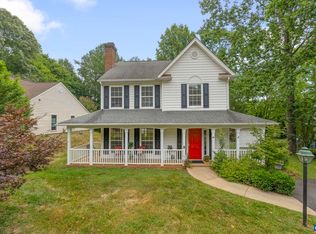1915 English Oaks Cir N, Charlottesville, VA 22911