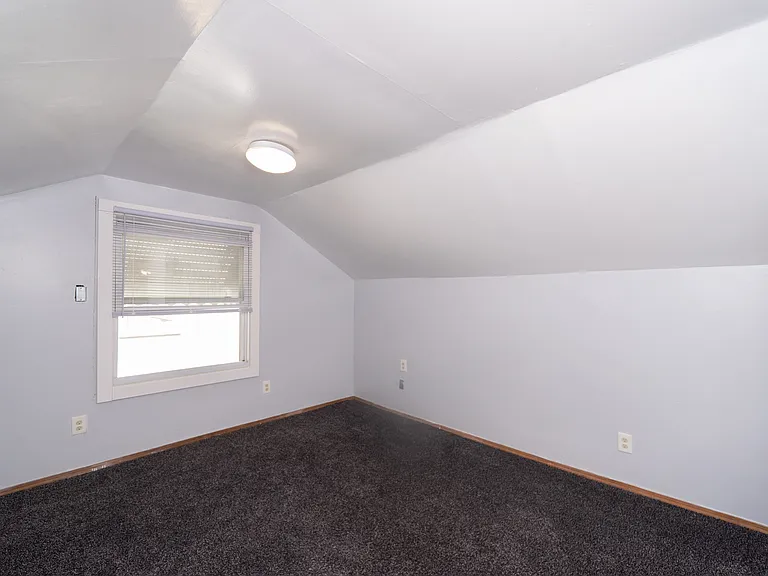 12105 Evergreen Ave — Photo 25