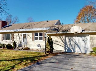 612 E New Lenox Rd, Pittsfield, MA 01201