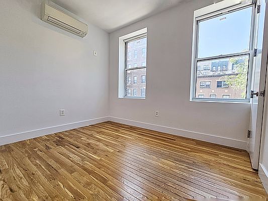 5th image of 354 S 4th St #2B