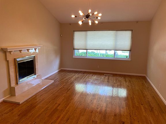 5th image of 811 Mohican Way