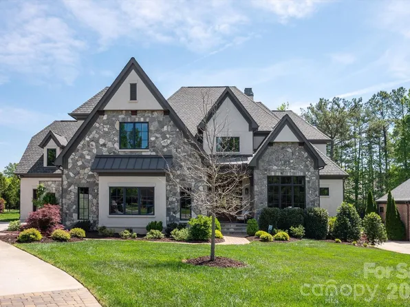 8008 Skye Lochs Dr, Waxhaw, NC 28173