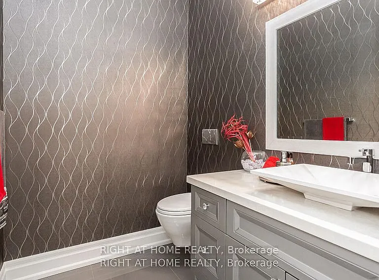 1220 Meredith Ave — Photo 17