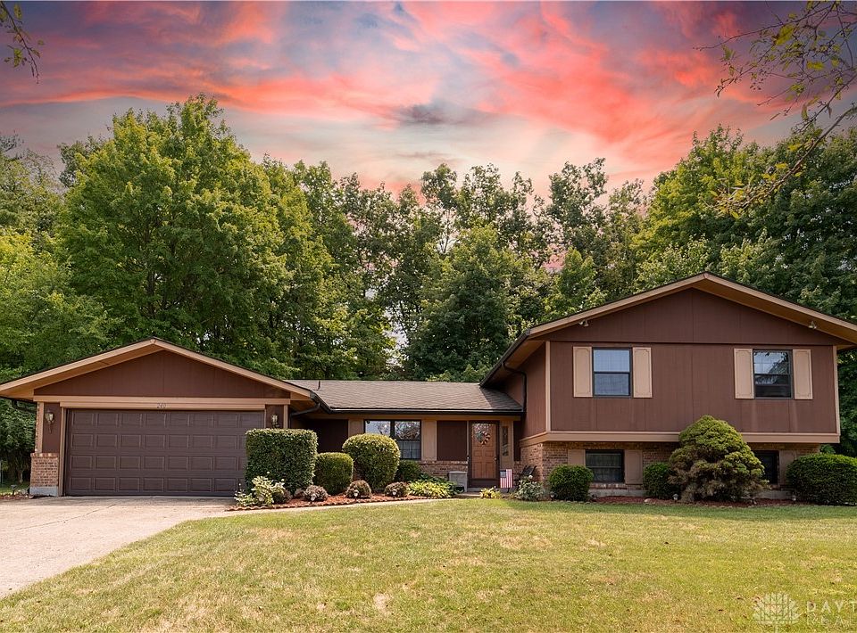1st image of 240 Kimbary Dr