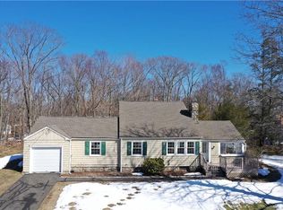 7 Maple Tree Rd, Brookfield, CT 06804