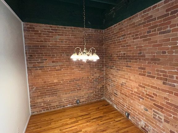 3rd image of 196 W Main St APT 2