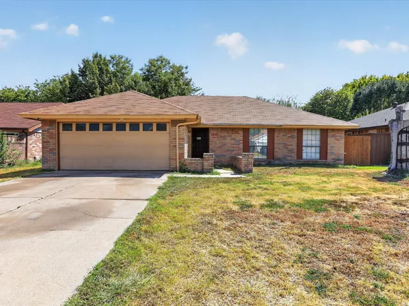 2413 Channing Dr, Grand Prairie, TX 75052