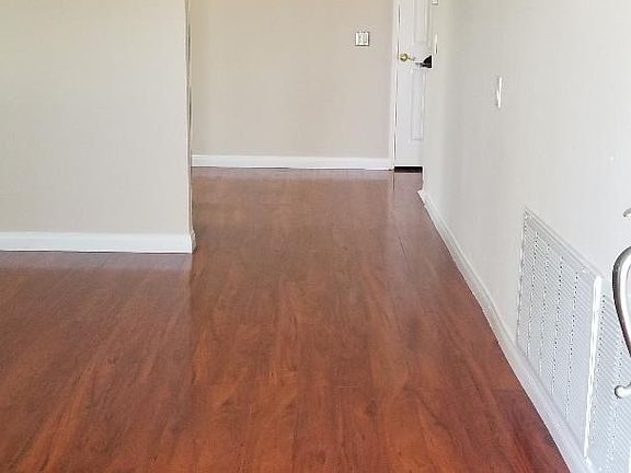 2nd image of 1429 Greencastle Ave