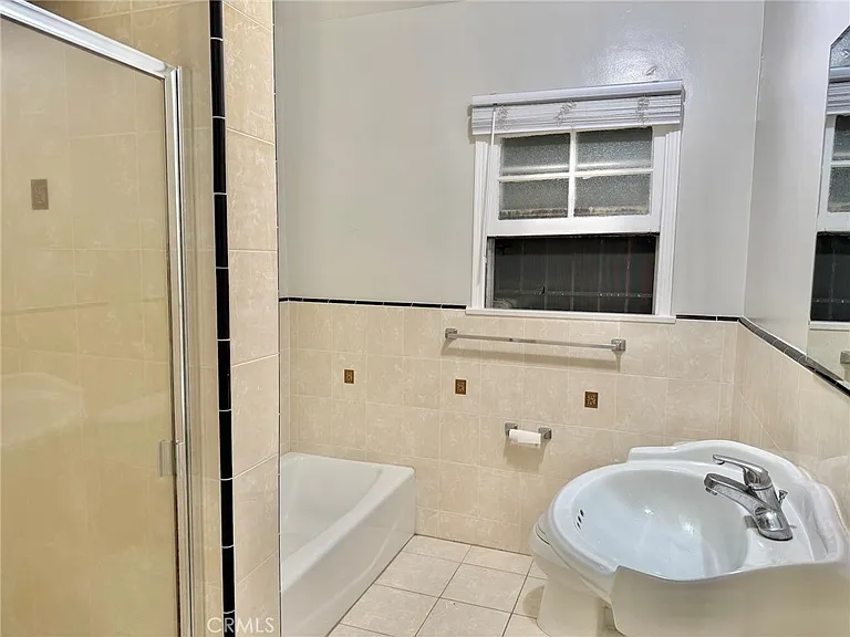 1744 Huntington Dr — Photo 41