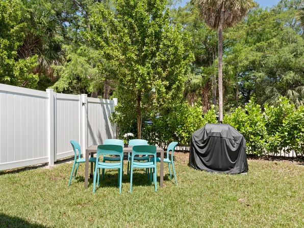 712 Del Vista Rd #712, Pompano Beach, FL 33069