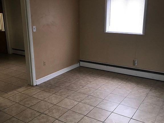 4th image of 78 Pratt Ave #C