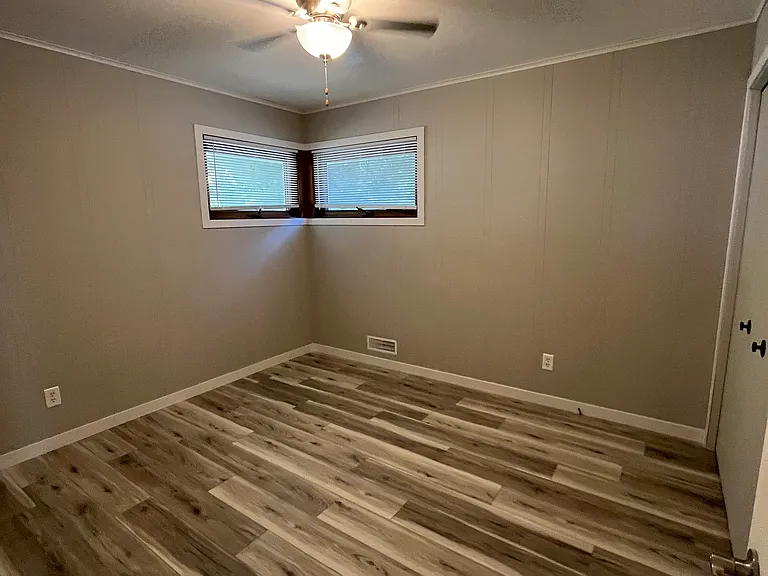 10441 York Ave S — Photo 10