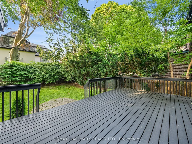 16 Elderwood Dr — Photo 38
