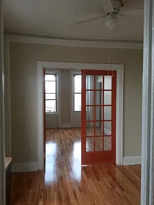 Rented by MCR Realty | media 25