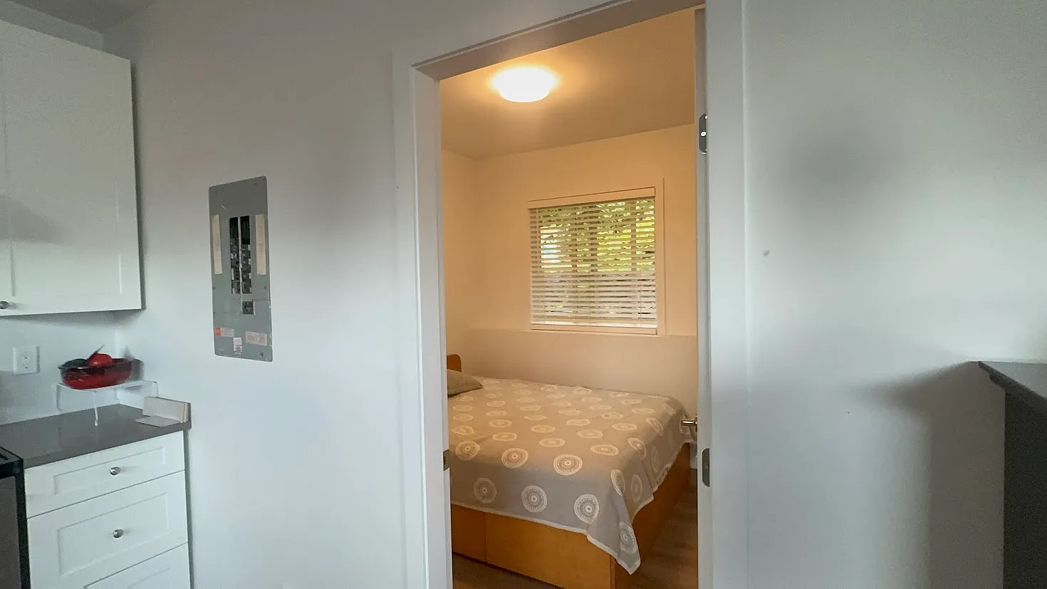 1 bed, 400 sqft, $2,200 — Photo 2