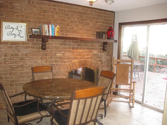 4th image of 10105 Burton Glen Dr