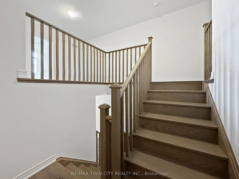 82 Gledhill Cres — Photo 20