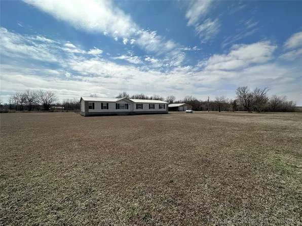 11928 John Deere Rd, South Coffeyville, OK 74072