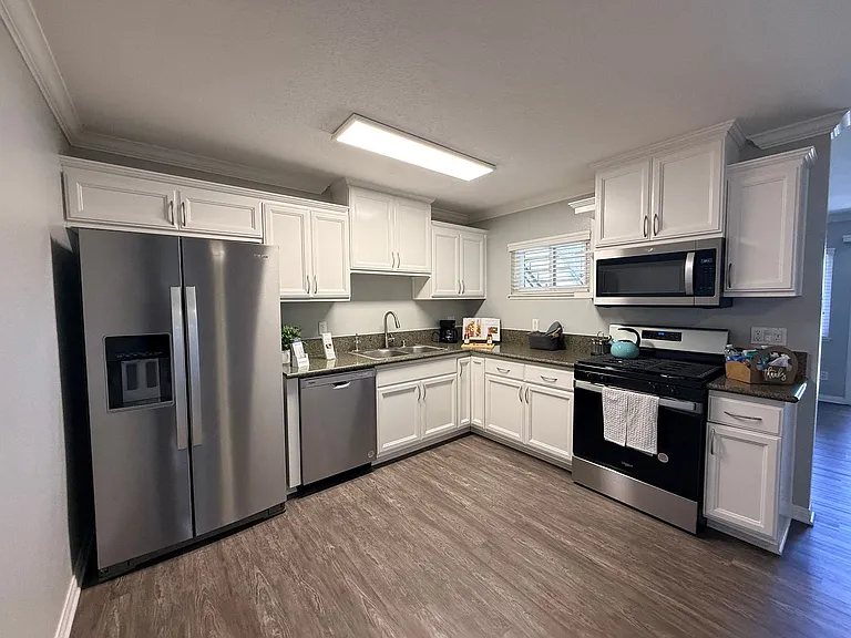 Solara Apartment Homes — Photo 52