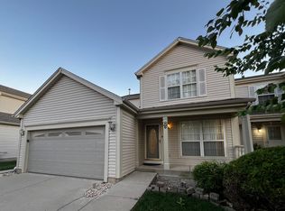 163 Horizon Cir, Carol Stream, IL 60188
