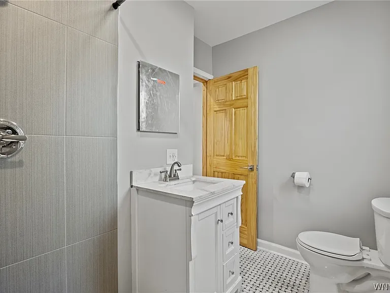 11 Baynes St — Photo 13