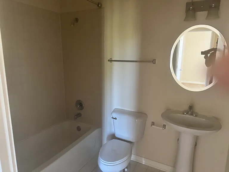 2nd bathroom