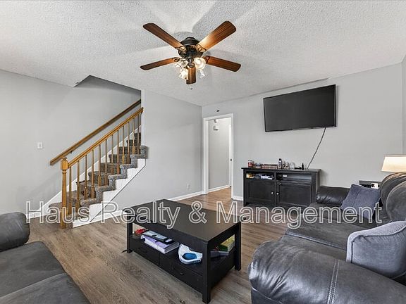 5th image of 114 Cunningham Pl APT B