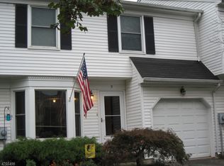 9 Sycamore Rd, Middlesex, NJ 08846