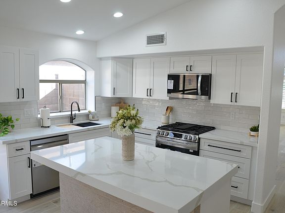 3rd image of 4330 E LONE CACTUS Drive