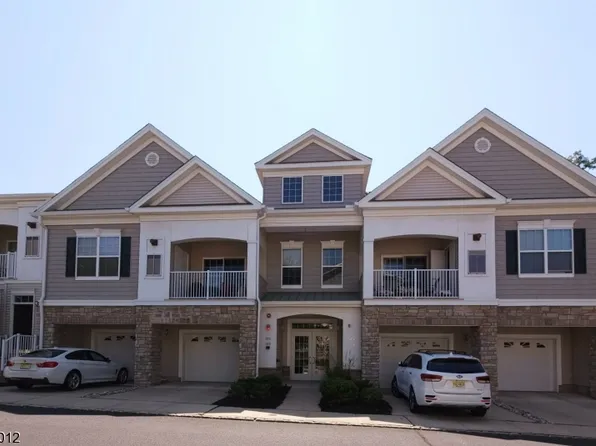 106 Stone Creek Ct, Hanover Twp., NJ 07981