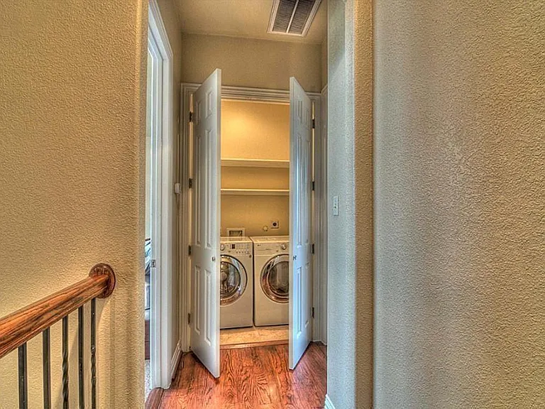 3505 Jackson St — Photo 17