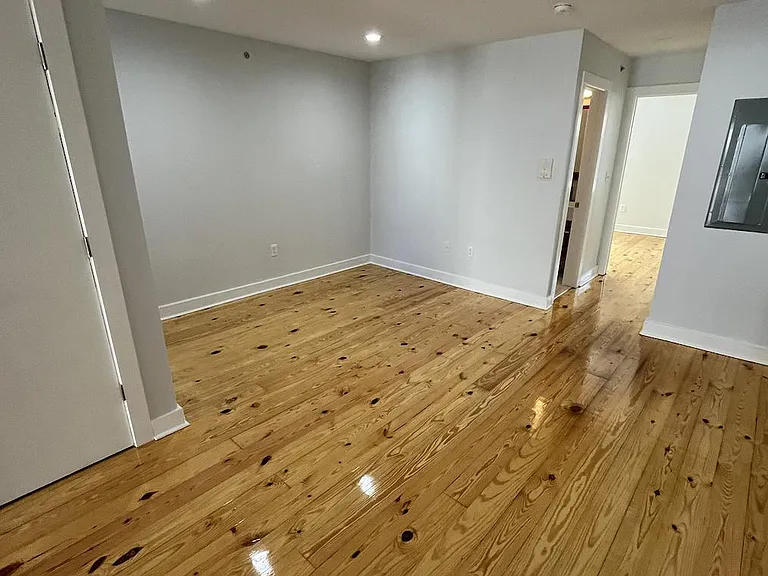 2127 Christian St #3 — Photo 9