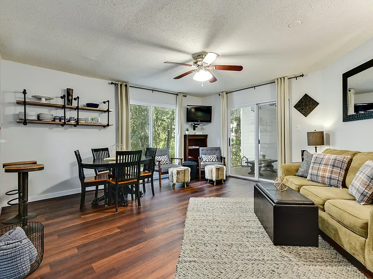 1122 Bluebonnet Ln #A — Photo 14