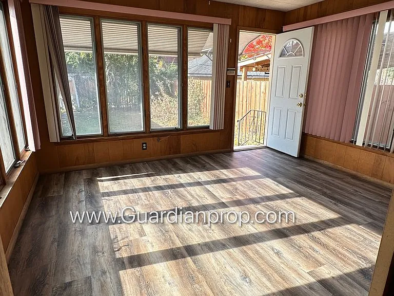 3904 14th Ave S — Photo 6