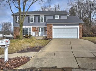 3950 N Northbrook Dr, Decatur, IL 62526