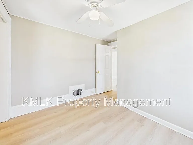 773 Montana Ave — Photo 27