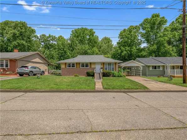 175 Monterey Dr, Saint Albans, WV 25177