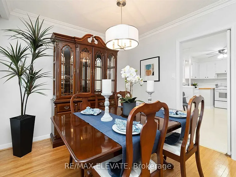56 Amberdale Dr — Photo 6