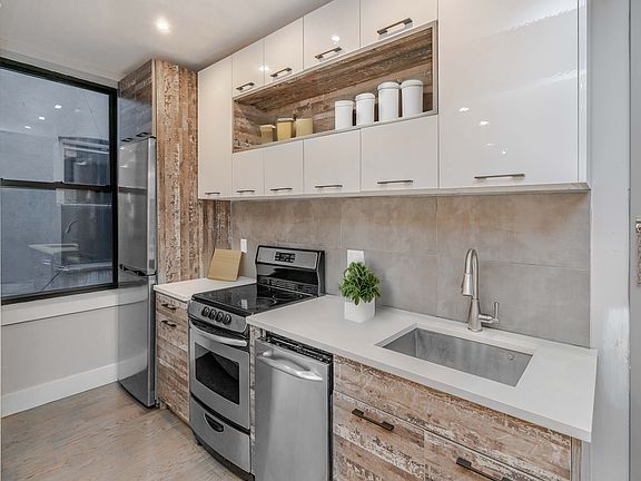 4th image of 484 Harman St #3B