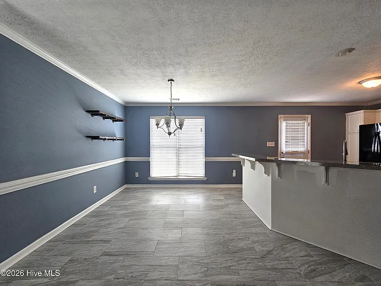 770 Michelle Ct — Photo 5