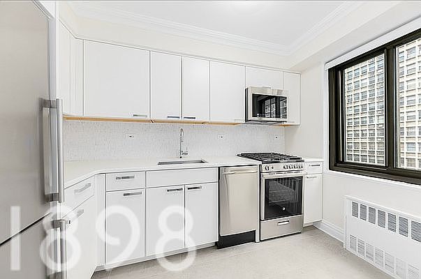 1st image of 135 W 96th St APT 7E
